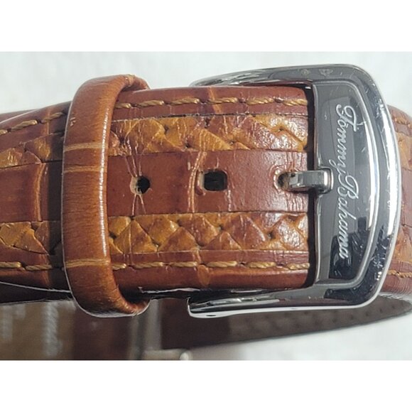 Vintage 90's TOMMY BAHAMA Analog gold tone Leather Strap WATCH with New Battery - Picture 9 of 15